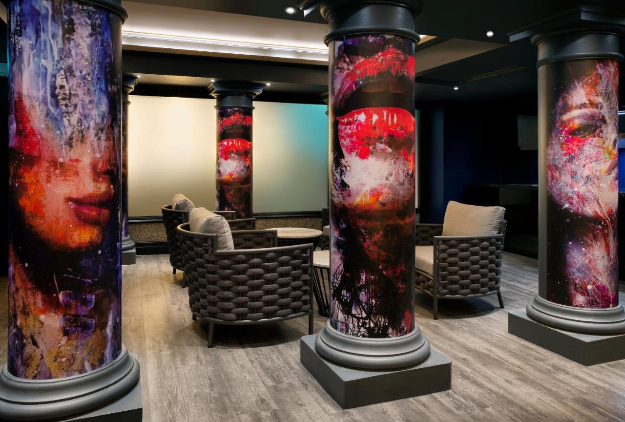 Nyx Hotel London Holborn By Leonardo Hotels Esterno foto The lobby of the hotel