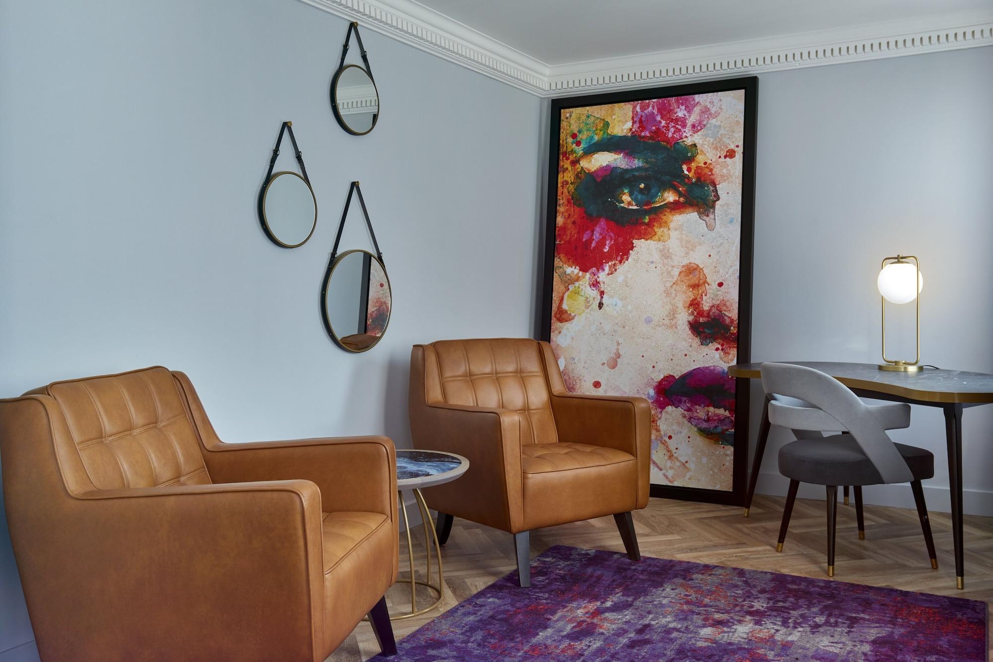 Nyx Hotel London Holborn By Leonardo Hotels Esterno foto The hotel's interior