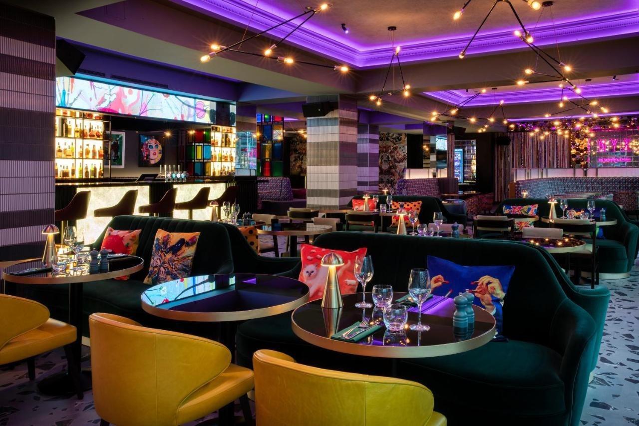 Nyx Hotel London Holborn By Leonardo Hotels Esterno foto The interior of the restaurant