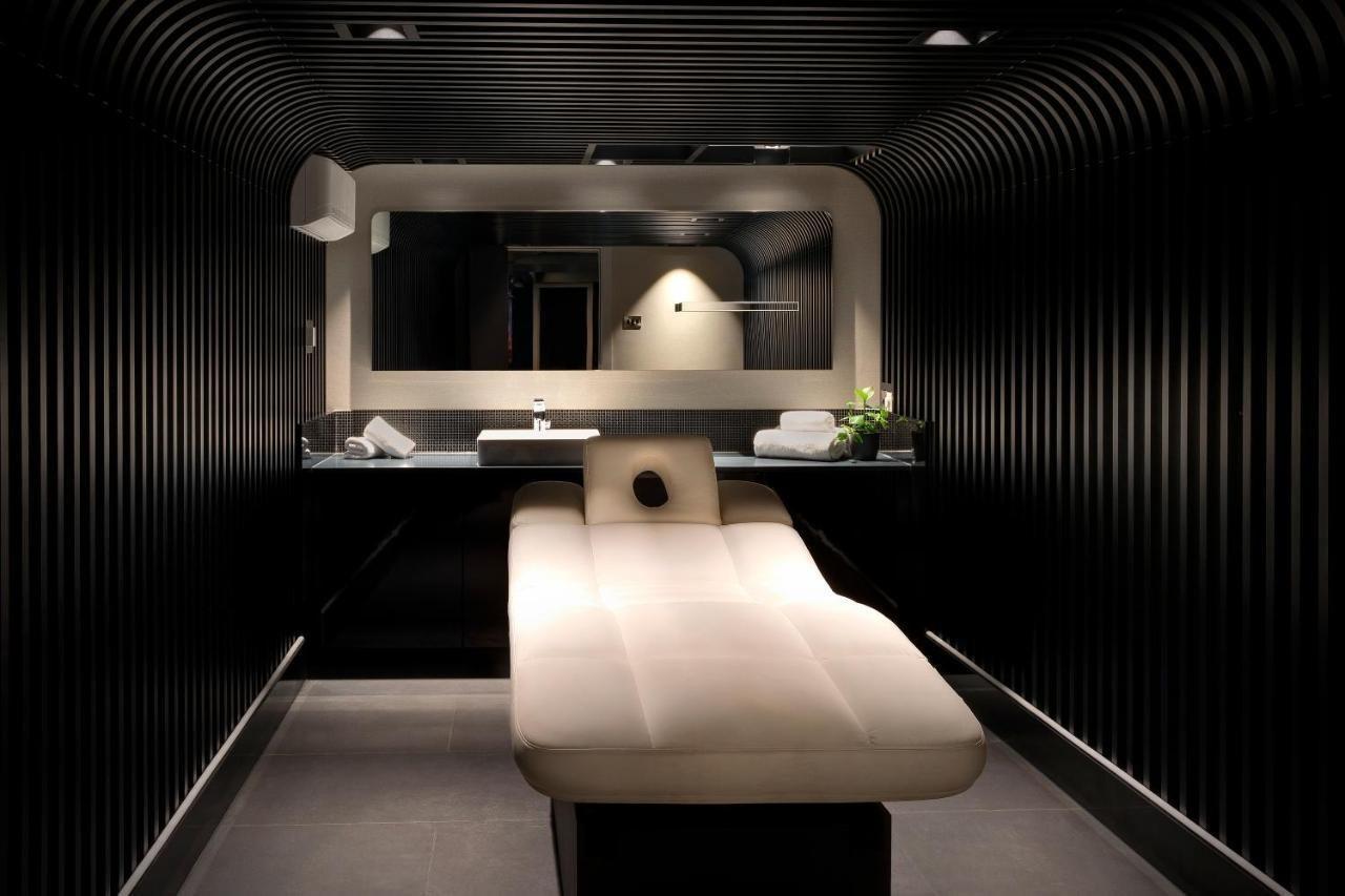 Nyx Hotel London Holborn By Leonardo Hotels Esterno foto The spa at the Mandarin Oriental, Hong Kong