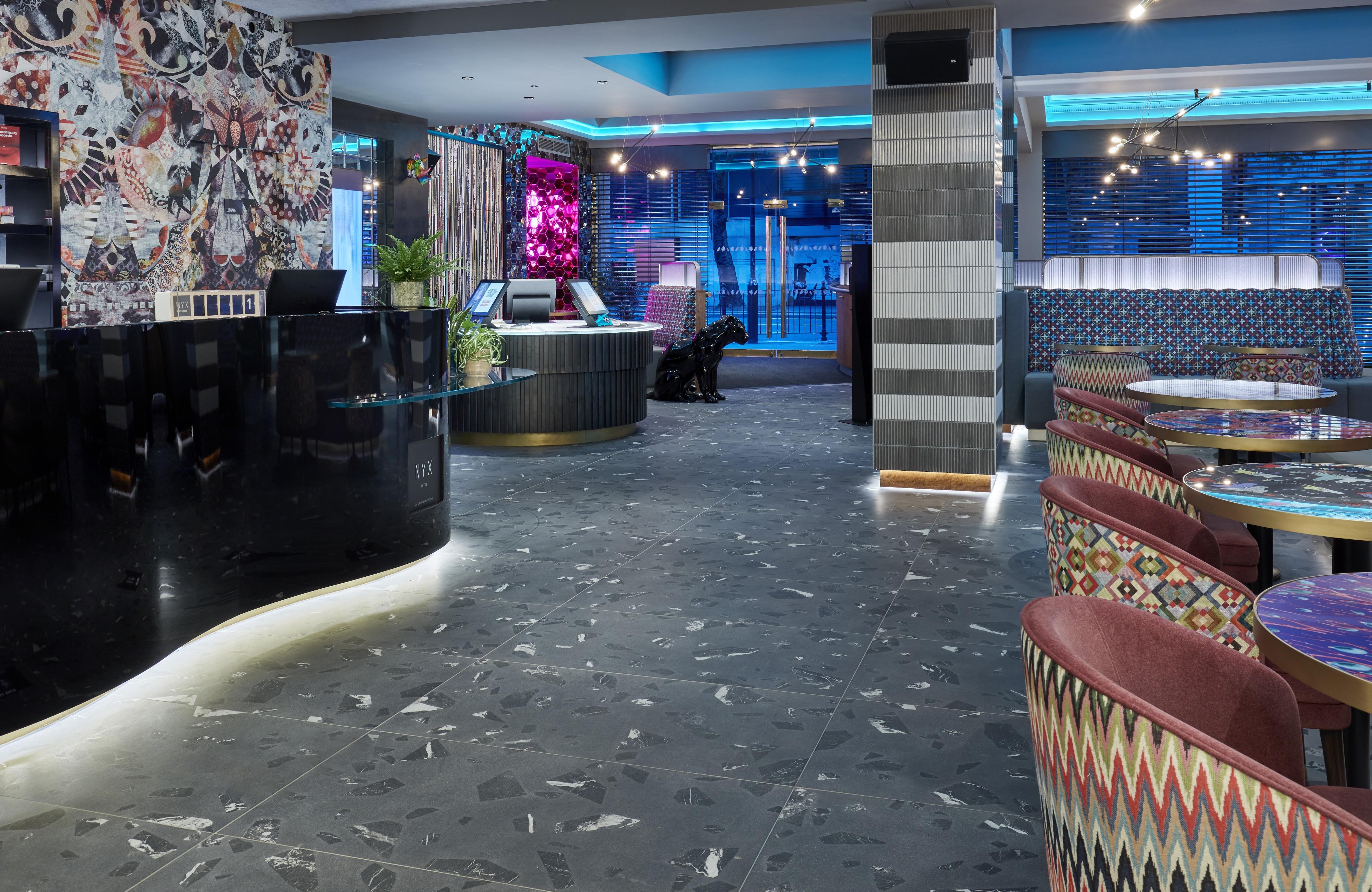 Nyx Hotel London Holborn By Leonardo Hotels Esterno foto The reception area