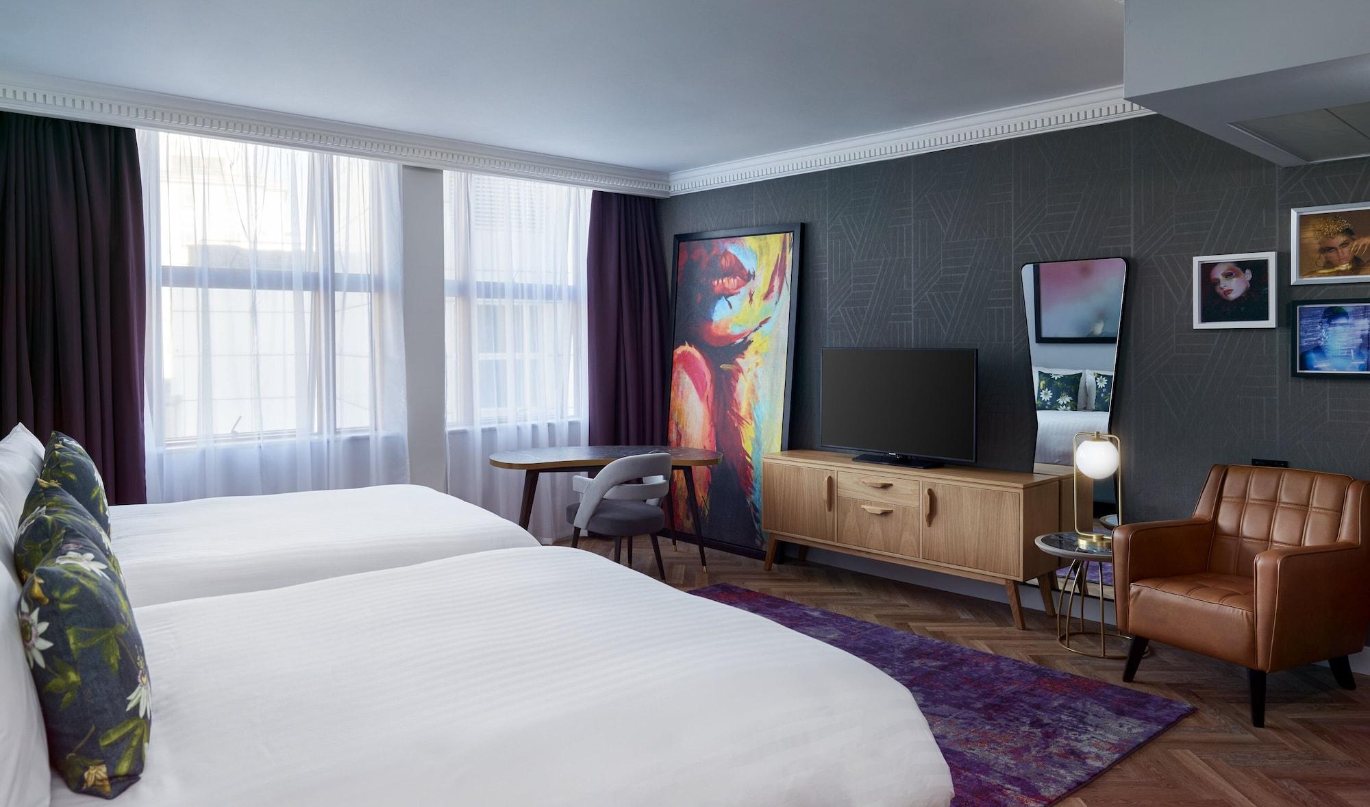 Nyx Hotel London Holborn By Leonardo Hotels Esterno foto A room at the W Hollywood